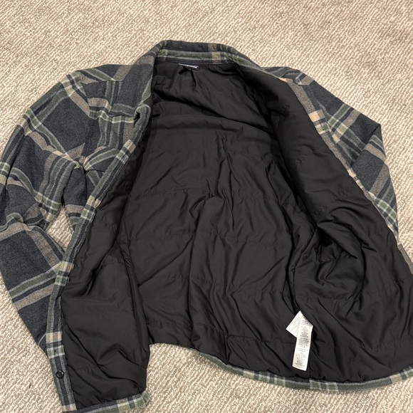 Patagonia Gray, Gold, Green Plaid Shirt Jacket - Picture 4 of 6